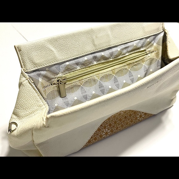 Pixie Mood Margaret Faux Leather Clutch - Picture 6 of 9